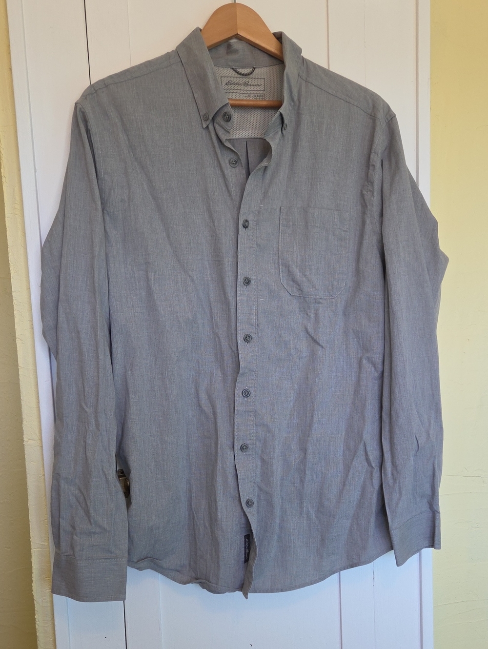 Eddie Bauer Classis Light Gray Men's Button-Down Dress Shirt Size TL